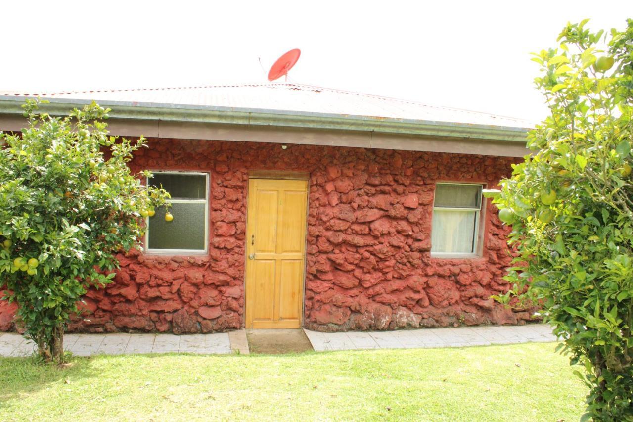 Hotel Las Fresas Del Volcan Poas Sabana Redonda Exterior photo